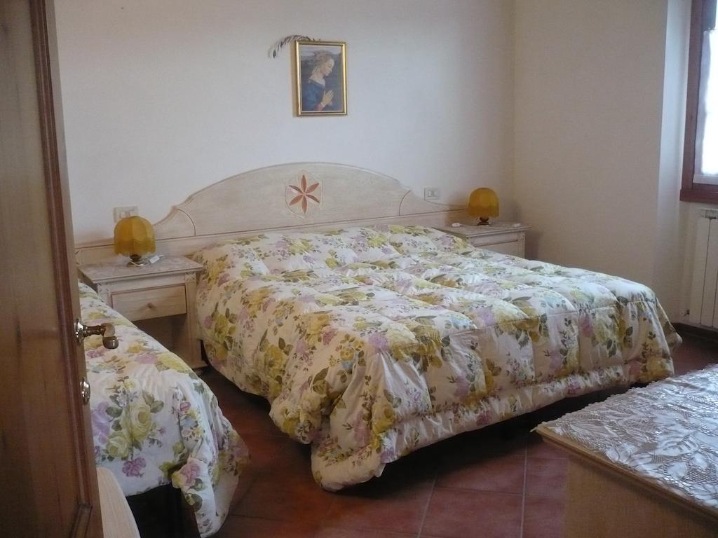 הוילה רג'לו Agriturismo La Ripa חדר תמונה